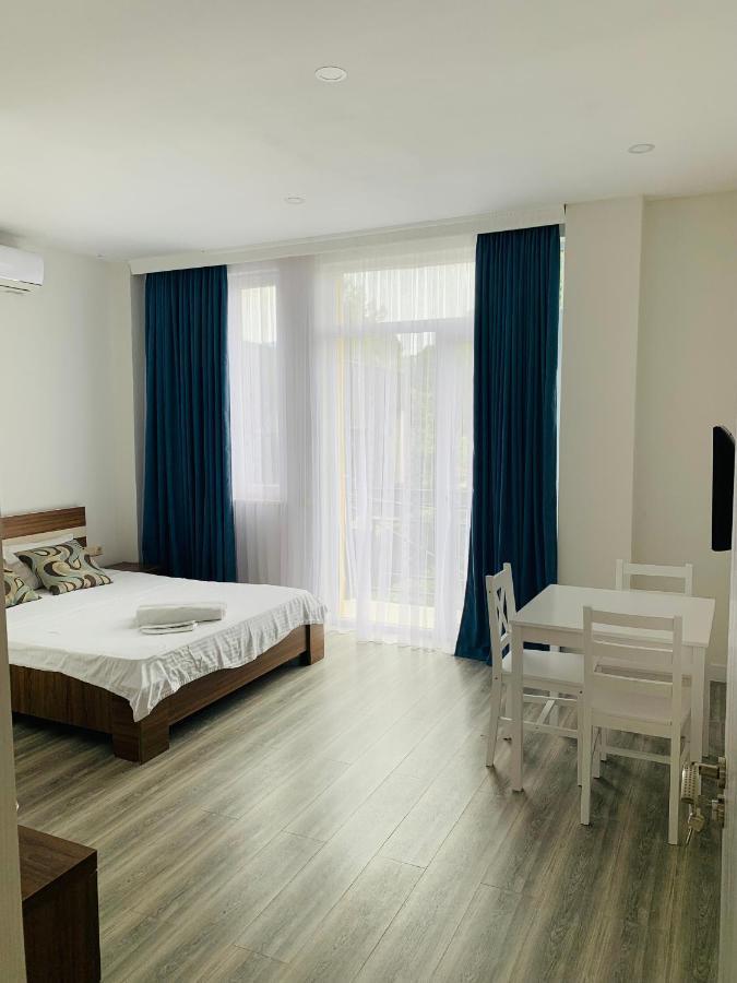 Wonderland Hotel Чакви Екстериор снимка